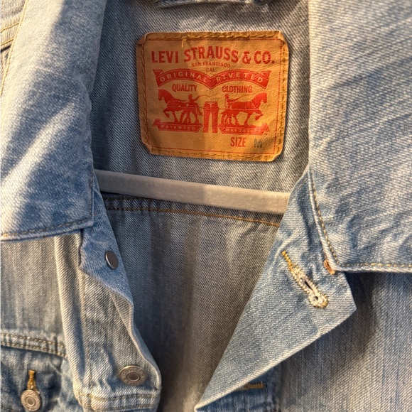 Levi's Classic Light Blue Denim Vest - Picture 3 of 9